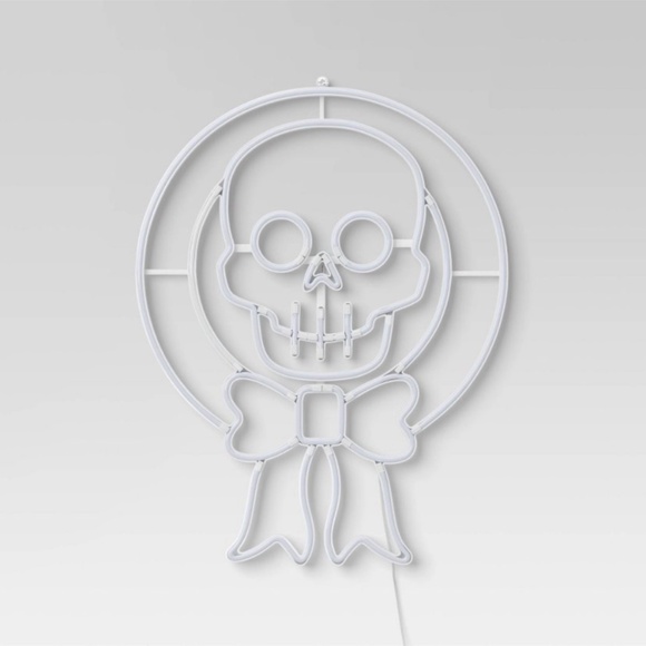 NIB. HYDE & EEK! Skull Wreath Neon Wall Light - Picture 3 of 7
